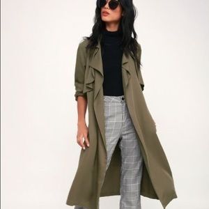 Cute Fall Trench Coat! 🍂🍃